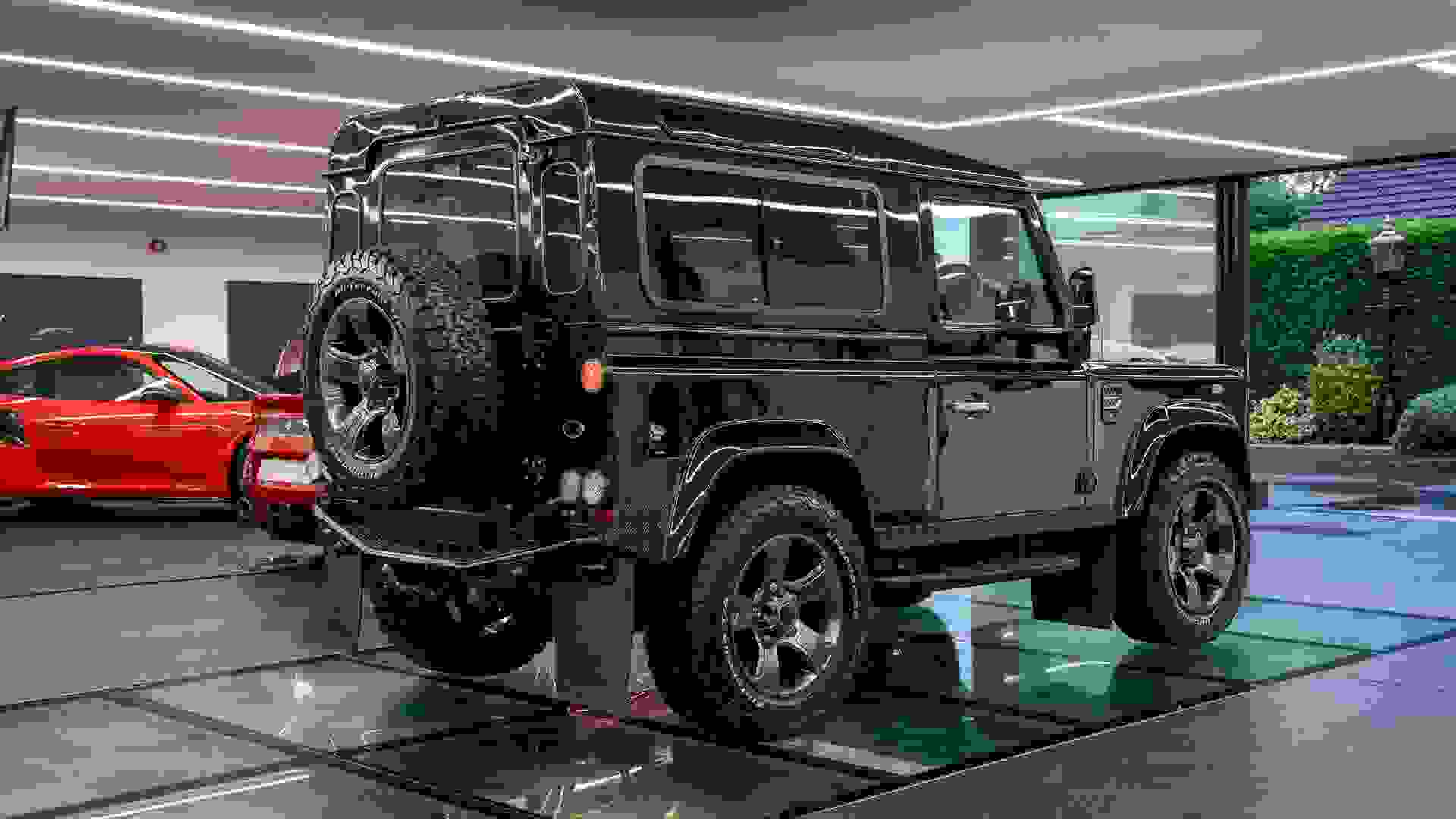 Land Rover Defender 90 Photo 1ef4b8a1-1f9c-4018-83f3-6a94d98de4e9.jpg