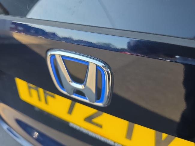 Honda Jazz Photo 1ef6152e-0552-490d-88f0-9a07c05c11a2.jpg
