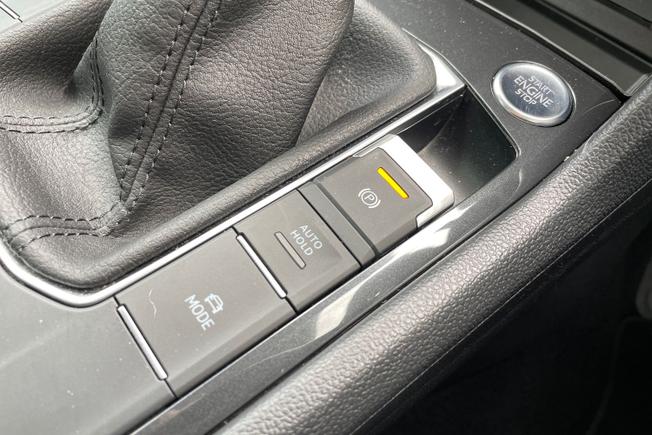 VOLKSWAGEN Tiguan Photo 35