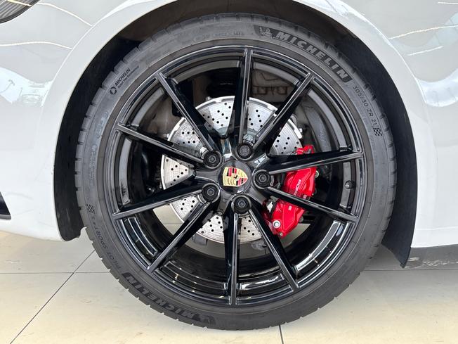 PORSCHE 911 Photo 24