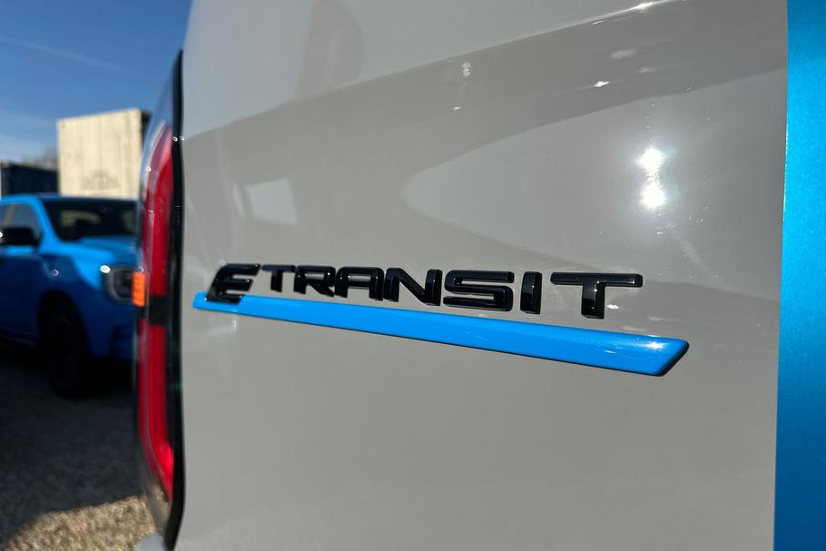 Used Ford E-TRANSIT CUSTOM CUSTOMBEV04 22