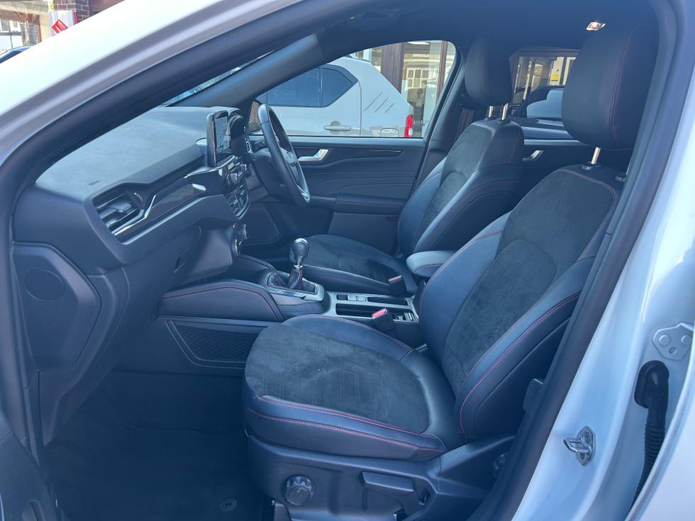 Ford Kuga Photo 1f1d1b95-096b-43cb-a453-0191ca04b905.jpeg
