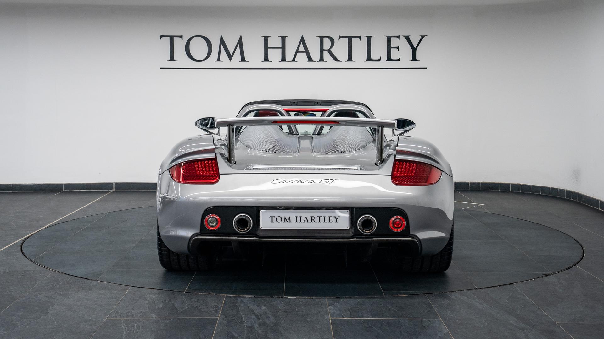 Porsche Carrera GT Photo 1f2265ff-da62-4669-b9a1-aa619fed2612.jpg