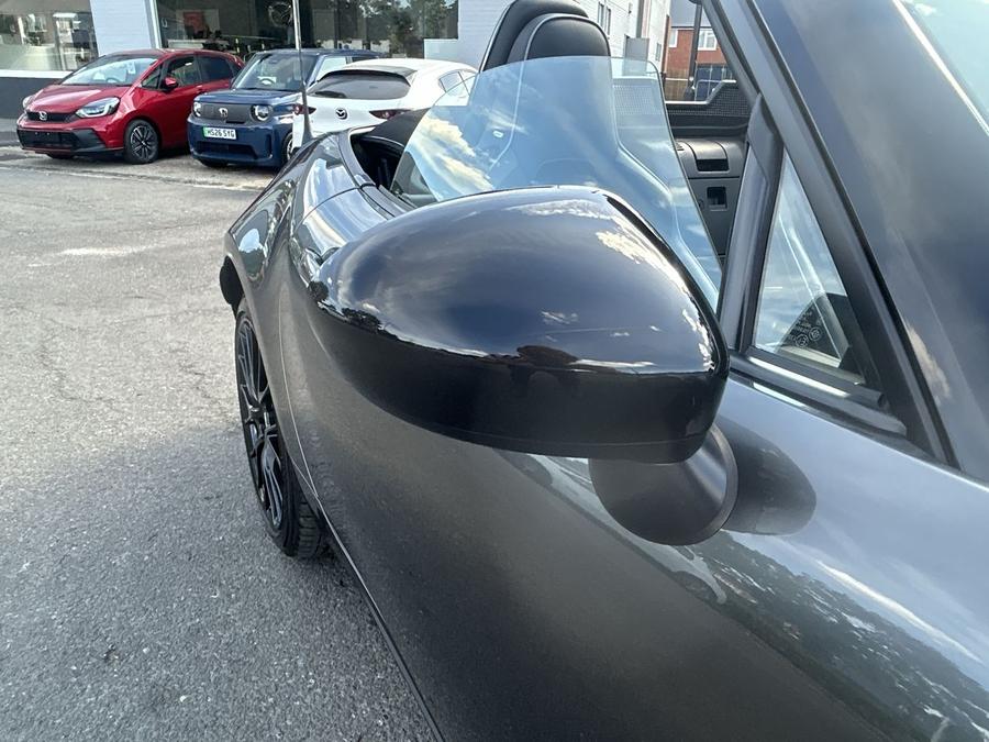 Mazda MX-5 Photo 1f29900c-b490-4eb8-9807-a22dbea2c127.jpg
