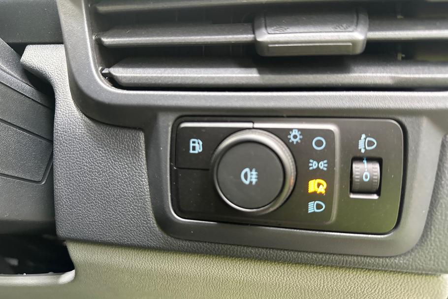 Used Ford TRANSIT CUSTOM CUSTTRENDPHEV01 17