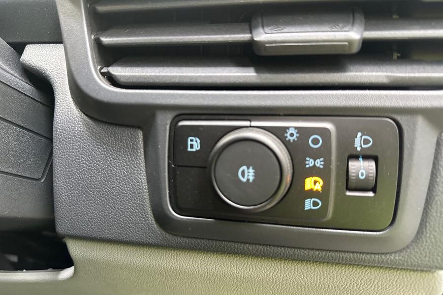 Ford TRANSIT CUSTOM Photo 1f3ccd97-fbbc-4c4b-b3e7-6b89a8140f18.jpg