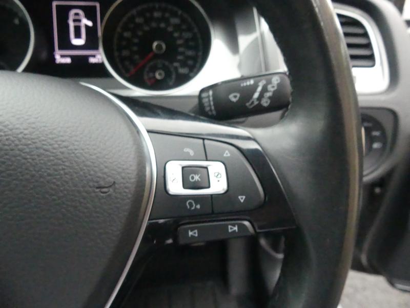 Volkswagen Golf Photo 1f40d47b-b509-445b-a85e-f05b73c38072.jpg