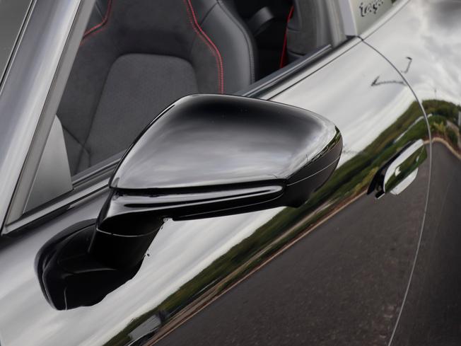 PORSCHE 911 Photo 12