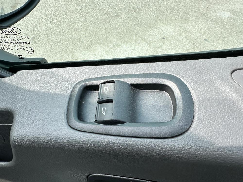 Ford Transit Photo 1f7c7f19-d49c-43b5-81ba-d5ef7e2cd0af.jpg