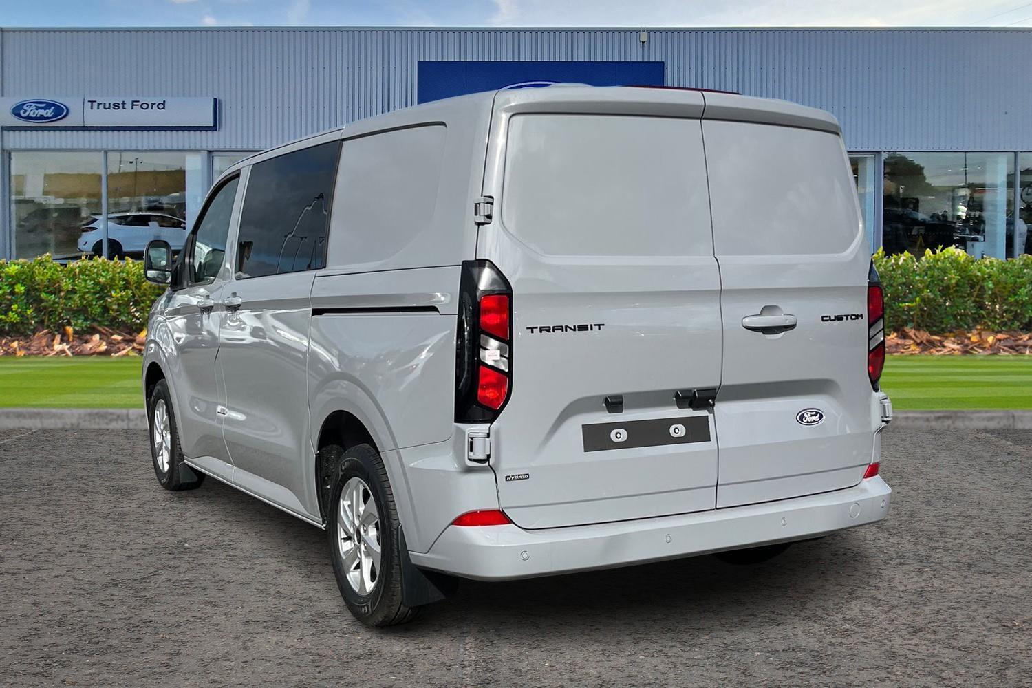 Ford TRANSIT CUSTOM Photo 1
