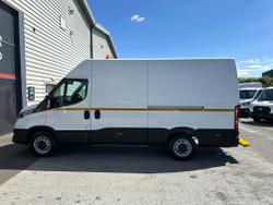 Iveco Daily 35S14 Photo 23