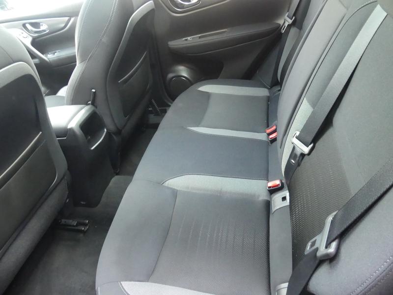Nissan Qashqai Photo 1fac2f71-edd0-4c5a-a1f9-56e3552cc75f.jpg