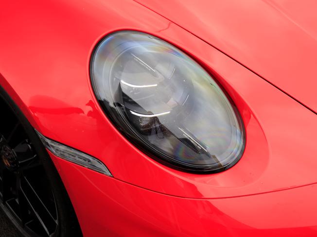 PORSCHE 911 Photo 10