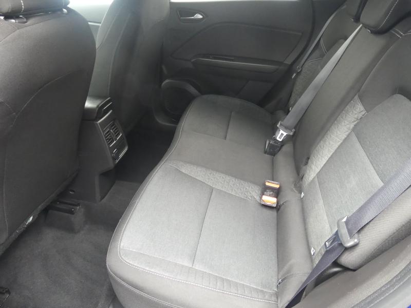 Renault Captur Photo 1fb12c78-f6e9-4922-80dc-3d7dfb3c81b0.jpg