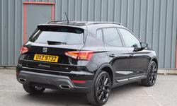 SEAT ARONA Photo 3