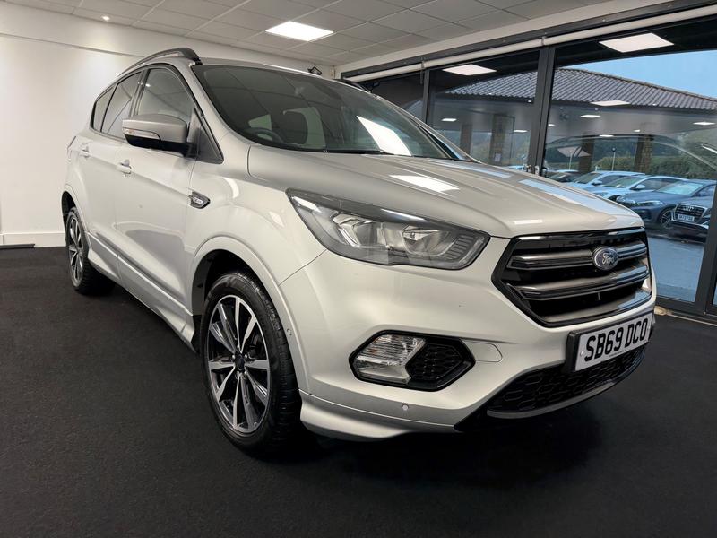 Ford Kuga Photo 1fc0913a-fe86-44fa-998e-7a4cfa15f1bc.jpg