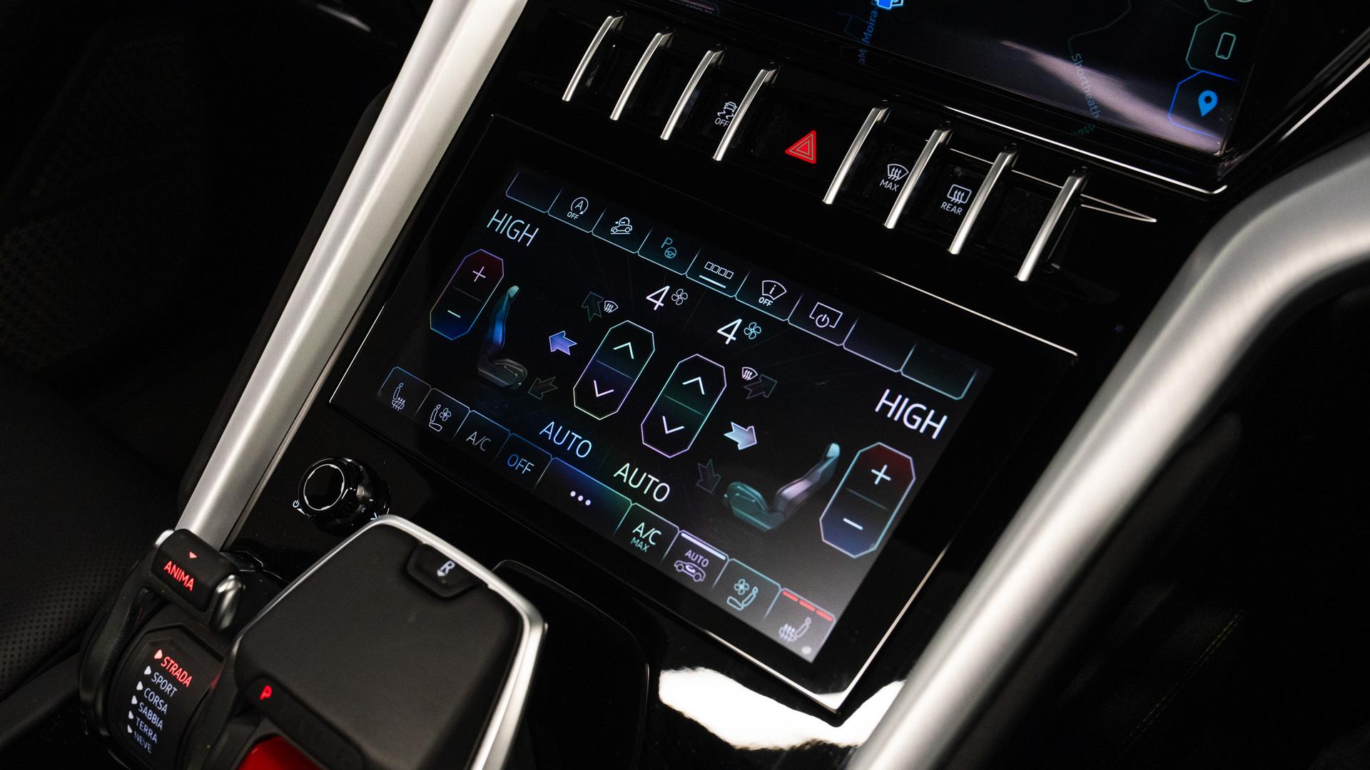 LAMBORGHINI Urus Photo 1fc10b78-fc8b-45b6-92df-405c6f5aa122.jpg