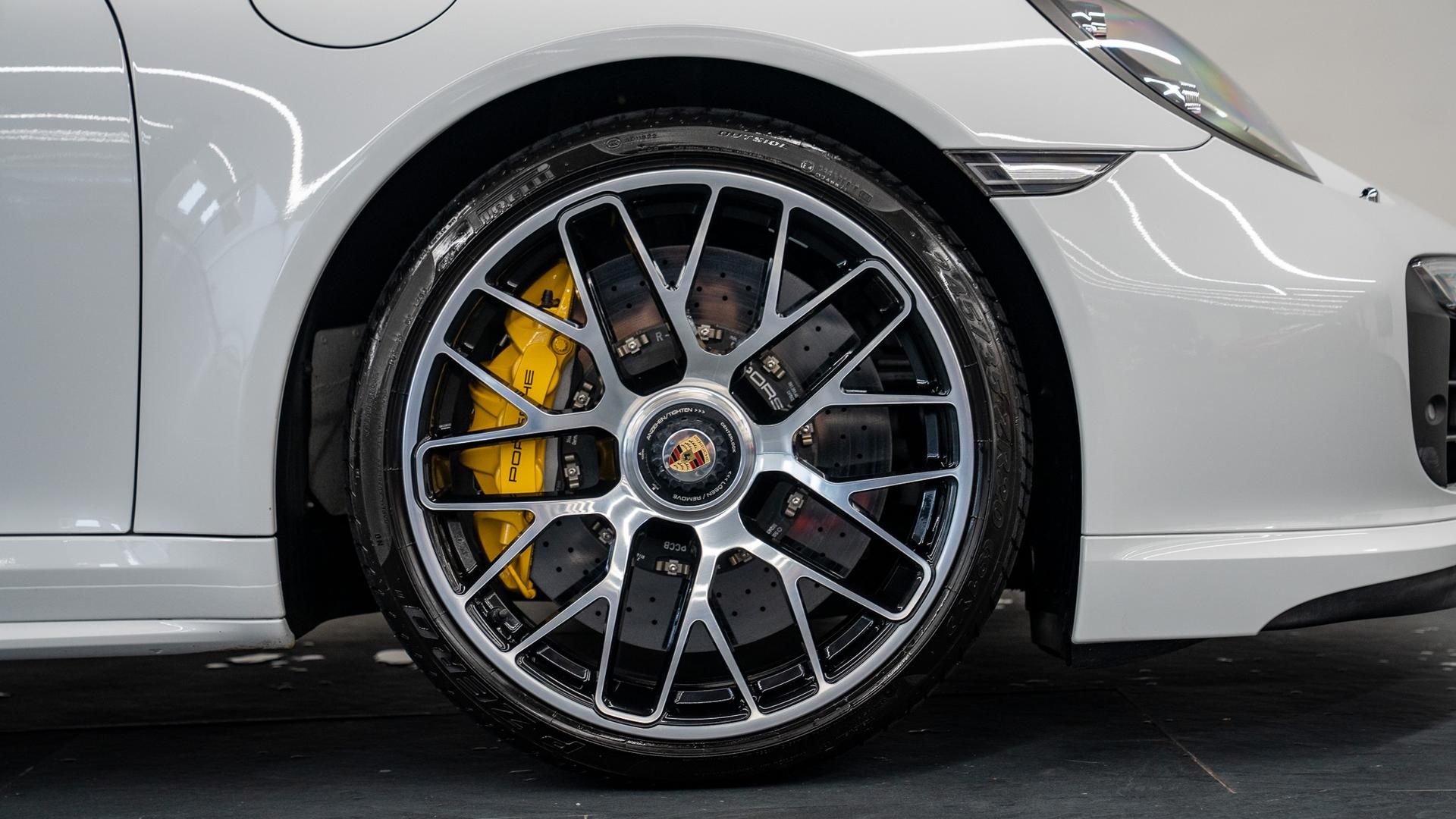Porsche 911 Photo 1fe30844-813e-4c3f-b384-8ba81801cfc9.jpg