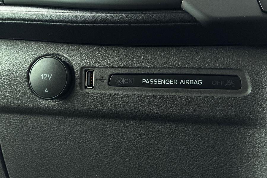 Ford TRANSIT Photo 1fe7ae00-edc4-4da8-9656-1de0f8b5c646.jpg