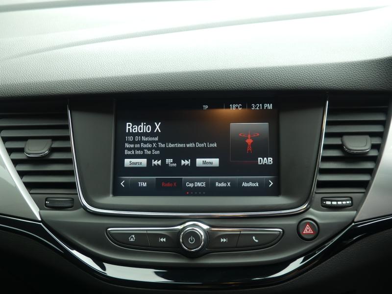 Vauxhall Astra Photo 1feab9df-64ff-4f51-a294-dc8db3e0d12e.jpg