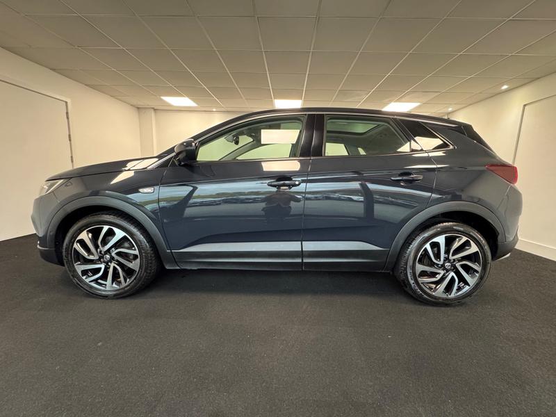 Vauxhall Grandland X Photo 1ff0b89e-5200-4606-8139-b8cbce6b1ce7.jpg