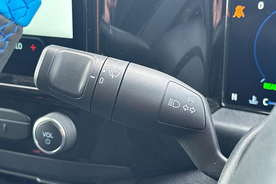 Ford TRANSIT CUSTOM Photo 1ff1aa92-c0bc-443d-b7dd-62b05c830ea0.jpg