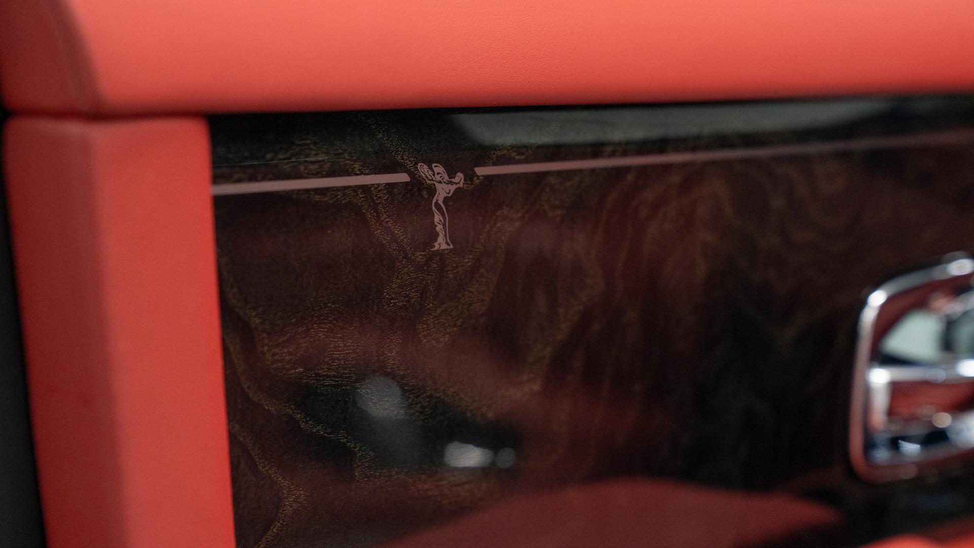 Rolls-Royce Phantom Photo 20004211-96f1-4ac0-8e42-6220c1608bfa.jpg