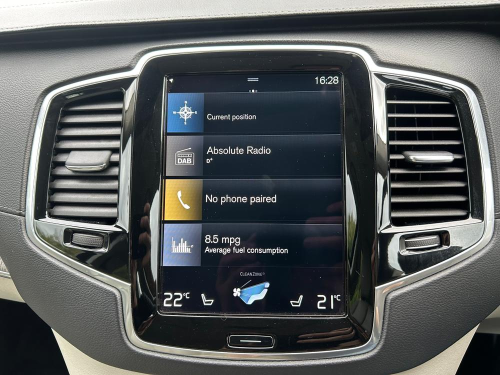 Used Volvo XC90 SD22URT 36