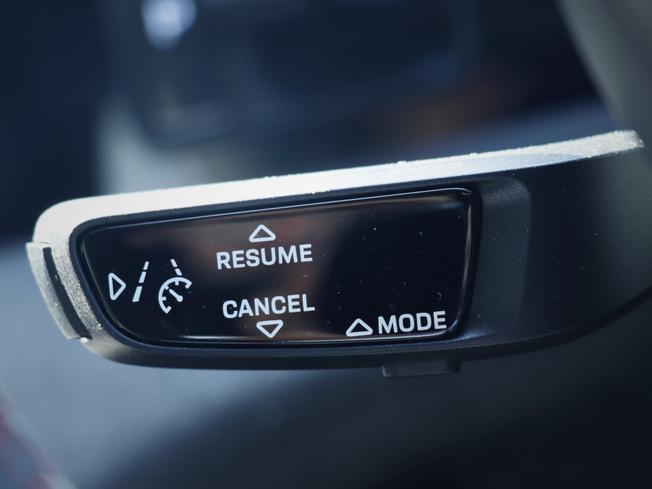 PORSCHE Taycan Photo 46