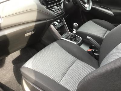 Suzuki S-Cross Photo 23