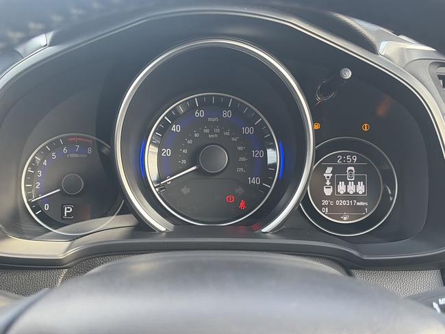 Honda Jazz Photo 201a6a16-b294-489c-aede-3f38655a355f.jpg
