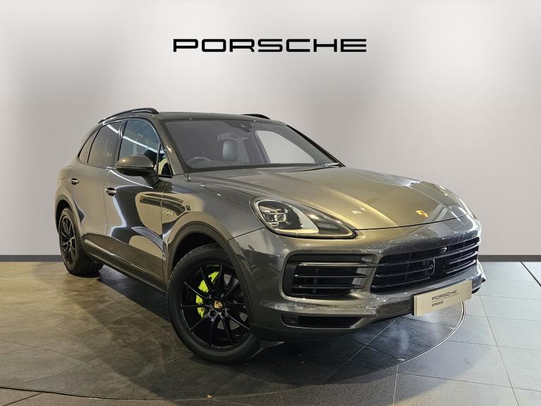 Used 2022 PORSCHE Cayenne 3.0 V6 E-Hybrid 17.9kWh SUV 5dr Petrol Plug-in Hybrid TiptronicS 4WD Euro 6 (s/s) (3.6kW Charger) (462 ps) Grey at JCT600