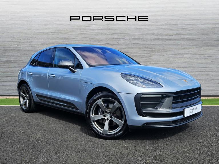 Used 2023 PORSCHE Macan 2.0T T SUV 5dr Petrol PDK 4WD Euro 6 (s/s) (265 ps) Silver at JCT600