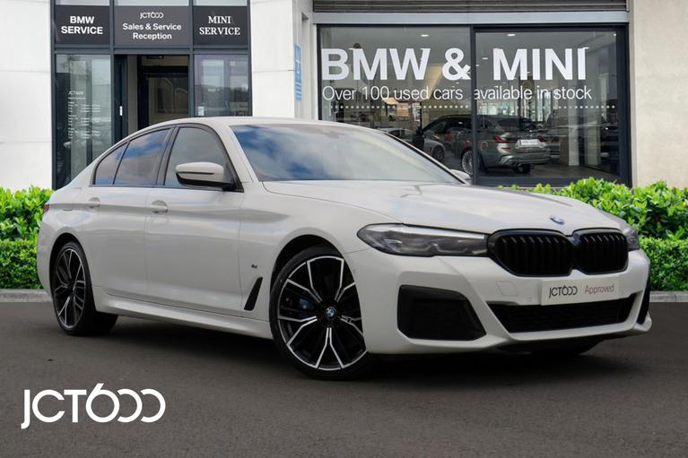 Used 2021 BMW 5 Series 530d MHT M Sport Saloon xDrive Alpine White at JCT600