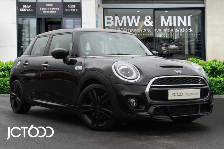 Used 2019 MINI Cooper Cooper S Sport 5dr Midnight Black at JCT600