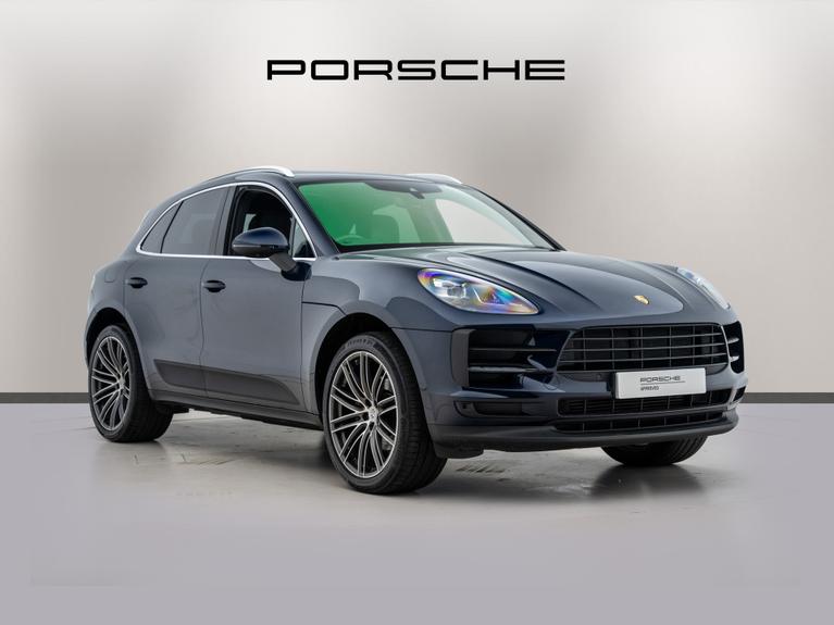 Used 2020 PORSCHE Macan 2.0T SUV 5dr Petrol PDK 4WD Euro 6 (s/s) (245 ps) Blue at JCT600