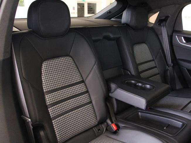PORSCHE Cayenne Photo 13