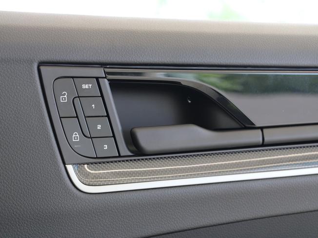PORSCHE Cayenne Photo 35