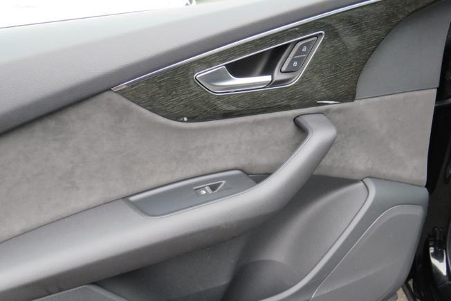 AUDI Sq7 Photo 15