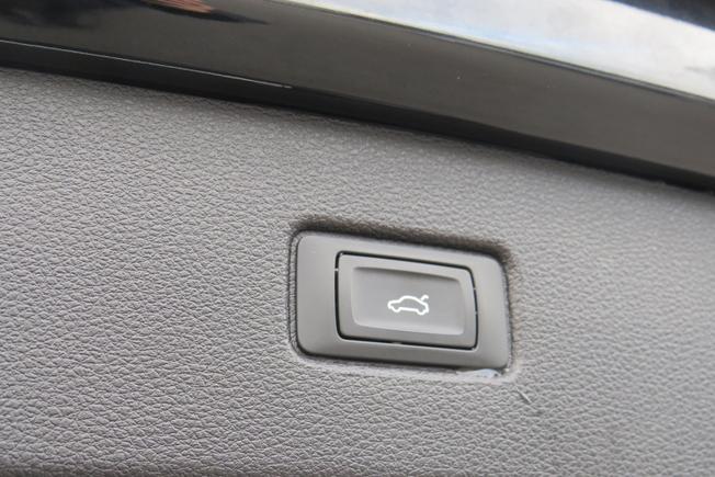 AUDI Sq7 Photo 22