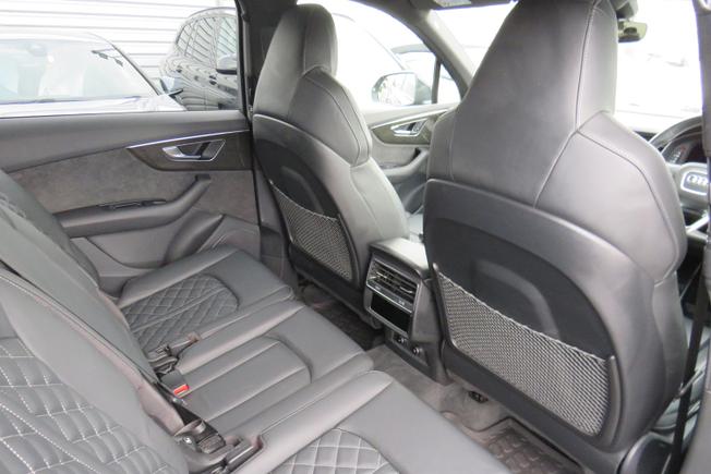 AUDI Sq7 Photo 25