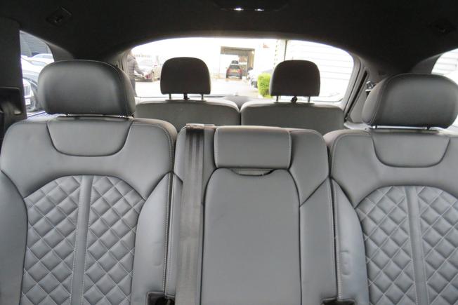 AUDI Sq7 Photo 30