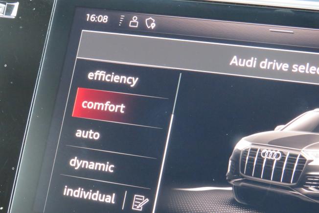 AUDI Sq7 Photo 39