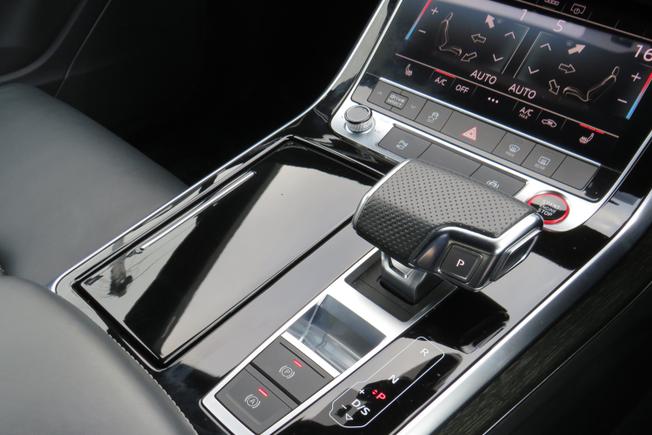 AUDI Sq7 Photo 40