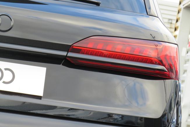 AUDI Sq7 Photo 42