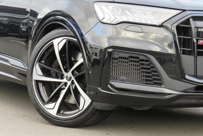 AUDI Sq7 Photo 6