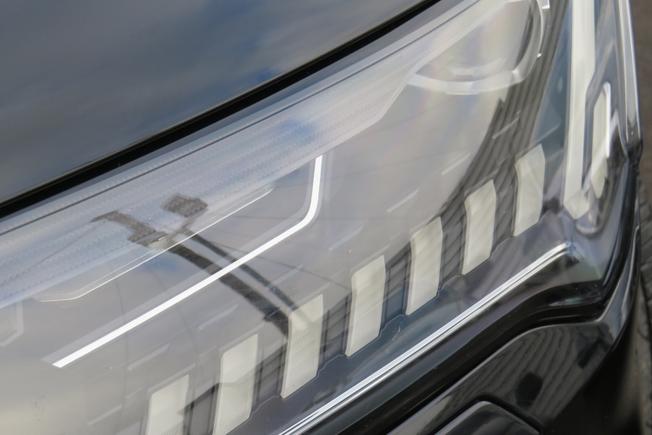 AUDI Sq7 Photo 9
