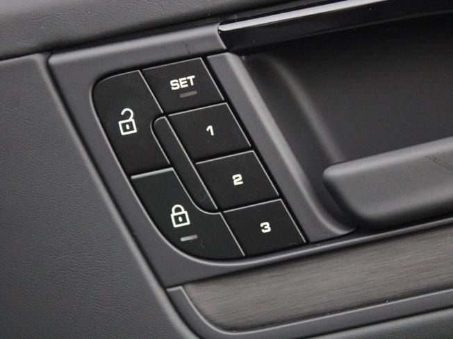 PORSCHE Cayenne Photo 21