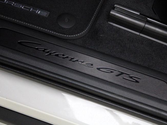 PORSCHE Cayenne Photo 30