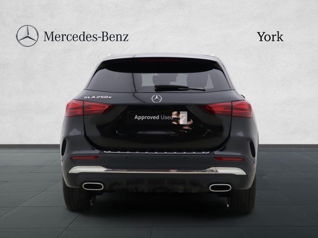 MERCEDES-BENZ GLA Photo 10